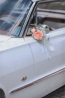 Supernatural Impala mit Blumengesteck